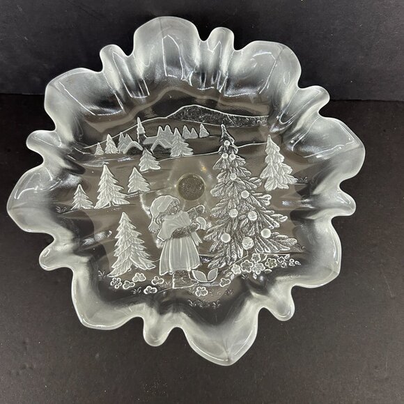 Mikasa Holiday Classics Christmas Crystal Footed Pedestal Bon Bon 9" shallow bow - Picture 3 of 11